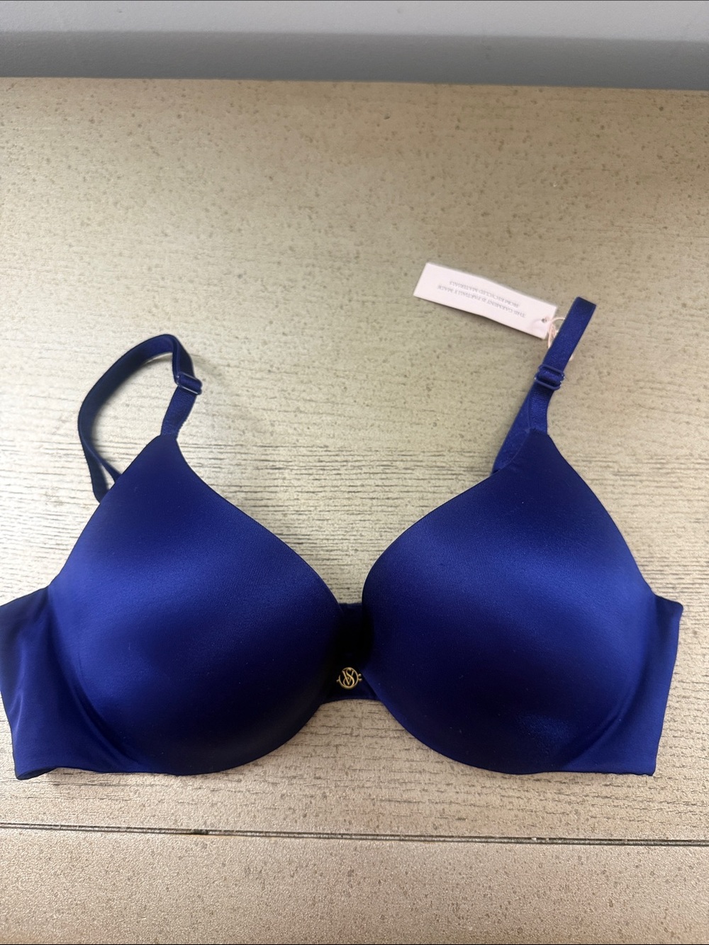 Victoria's Secret VERY SEXY So Obsessed Smooth Push-Up Bra - Picture 5 of 7